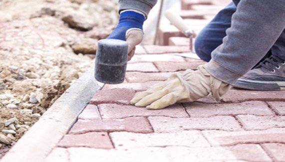 Laying-Pavers